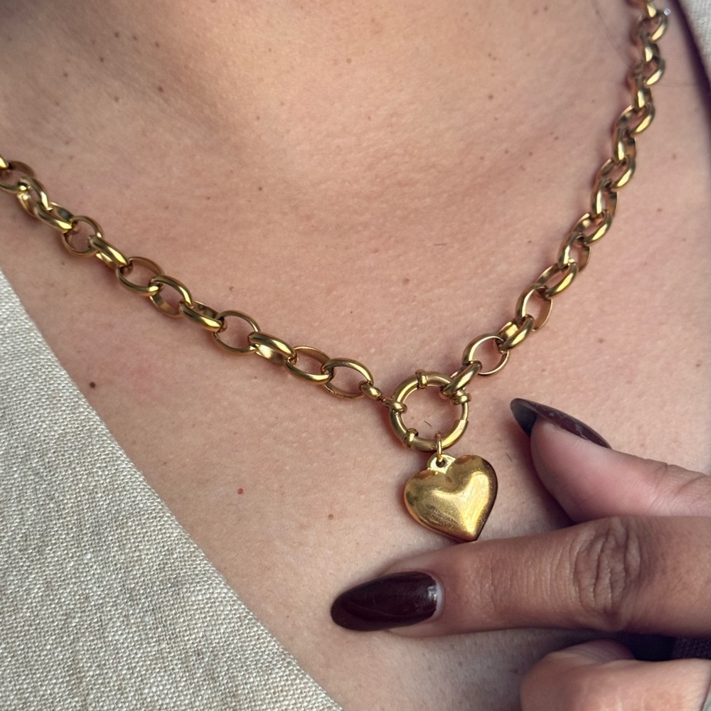 Gold Heart Pendant Necklace - Picture 2 of 4